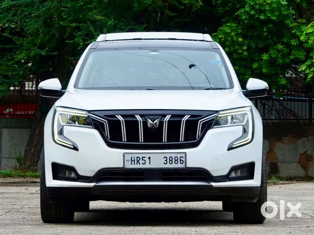 Mahindra Xuv700 2.0 Ax 3 Petrol At 5 Str, 2023, Petrol