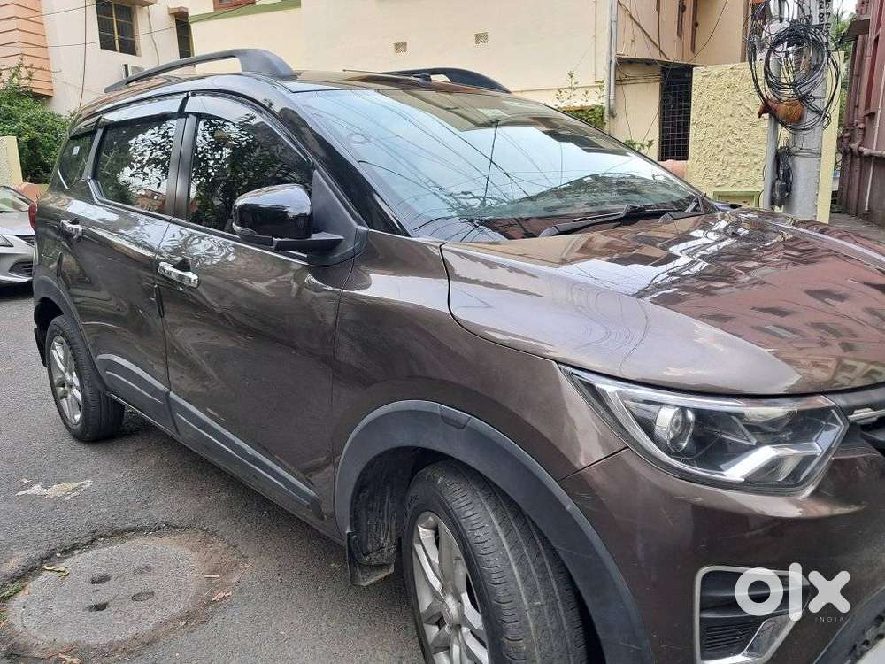 Renault Triber Rxz, 2022, Petrol