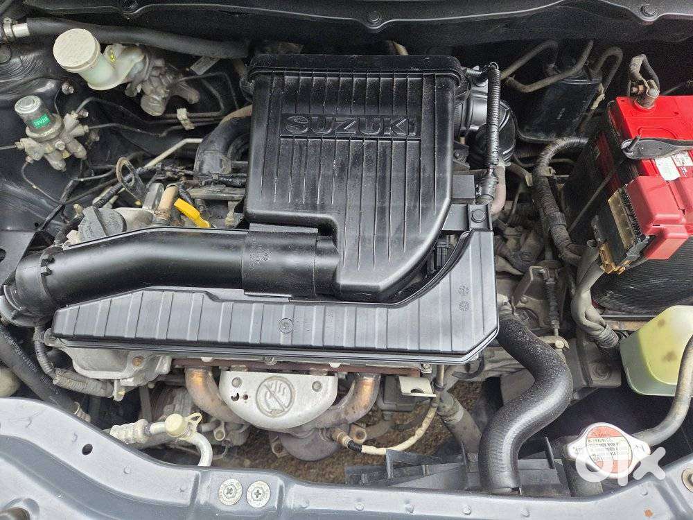 Maruti Suzuki Swift Vxi + Manual, 2012, Petrol