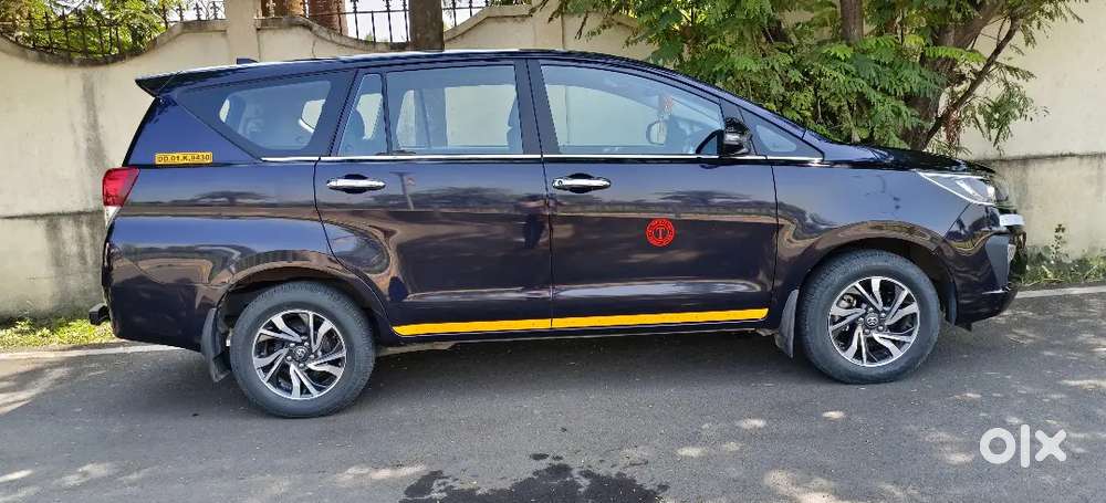 Toyota Innova Crysta 2022 Diesel 127000 Km Driven