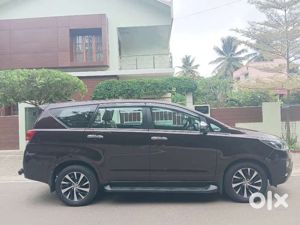 Toyota Innova Crysta 2022