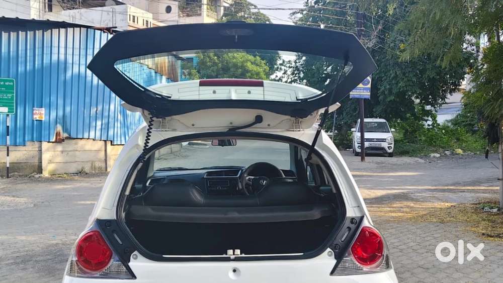 Honda Brio Vx Mt, 2017, Petrol