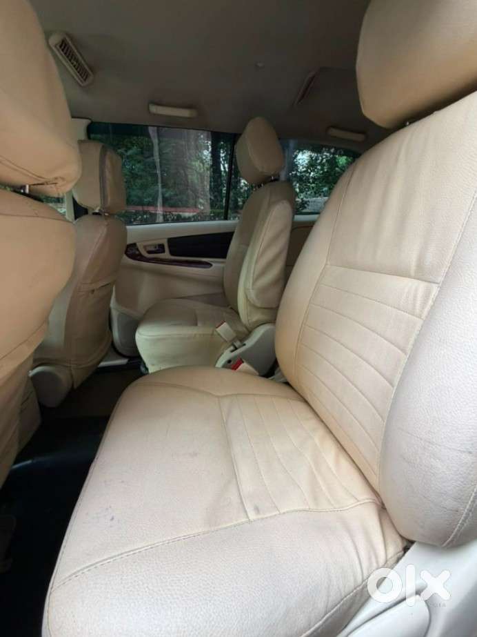 Toyota Innova 2.5 G (diesel) 7 Seater, 2015, Diesel