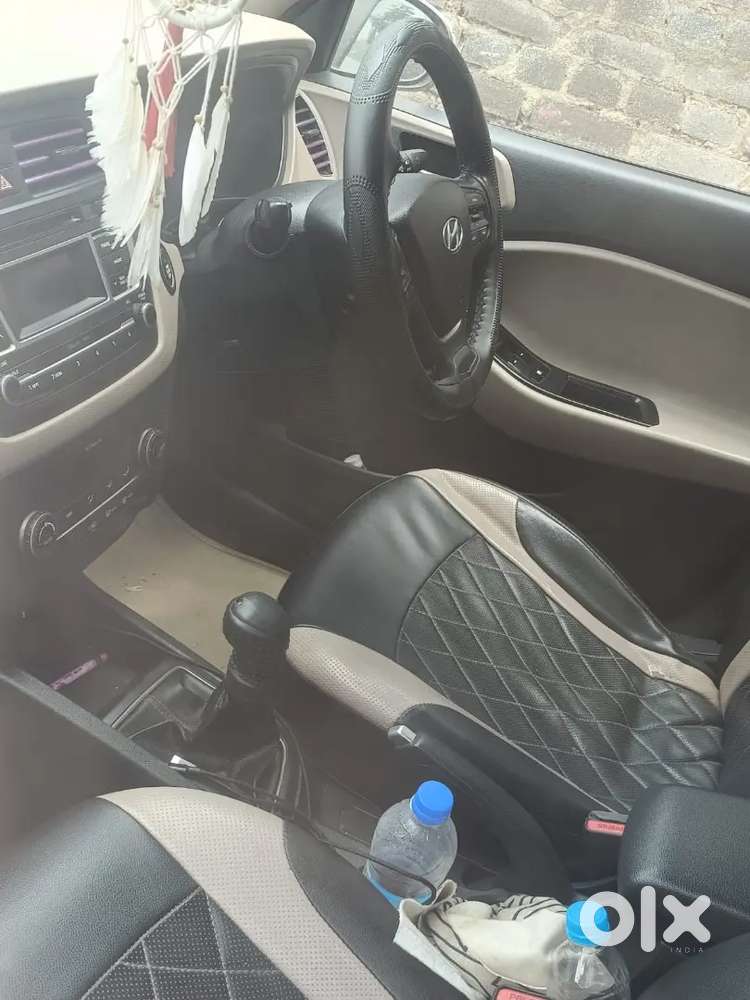 Hyundai Accent Hatchback 2015 Petrol 125000 Km Driven