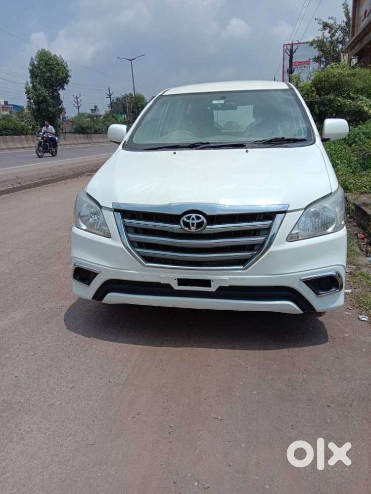 Toyota Innova 2.0 G (petrol) 8 Seater Bs Iv, 2009, Diesel