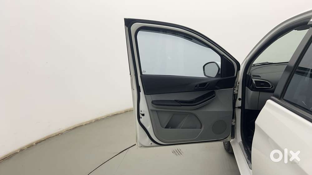 Tata Tiago Xza, 2021, Petrol