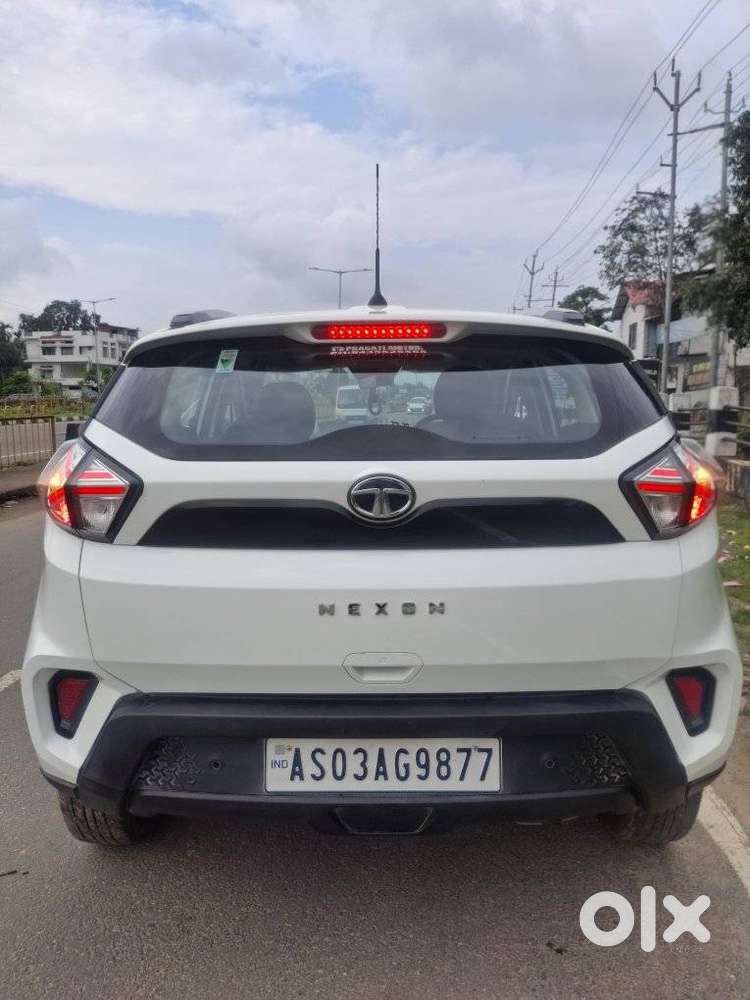 Tata Nexon 1.2 Revotron Xma Amt (s), 2022, Petrol