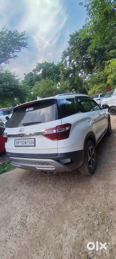 Hyundai Alcazar Signature (o) 7 Seater 1.5 Diesel At Adventure Dual ..