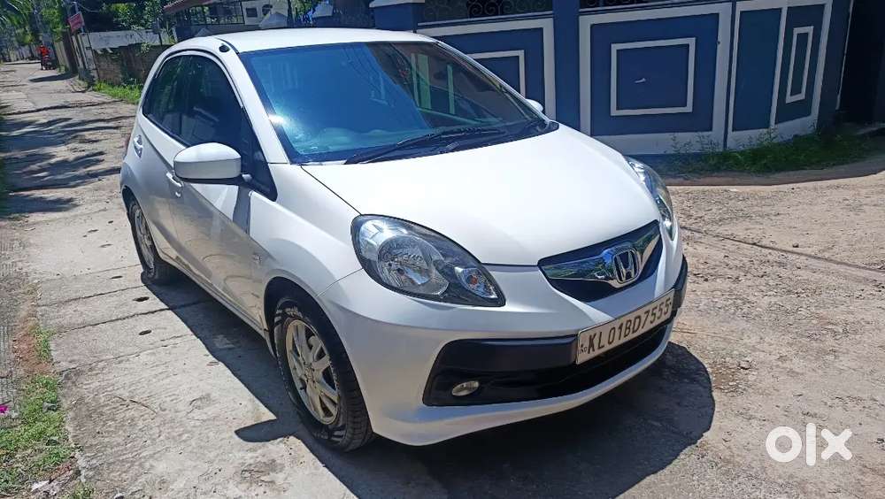 Honda Brio Vx Mt 2011 / November Model
