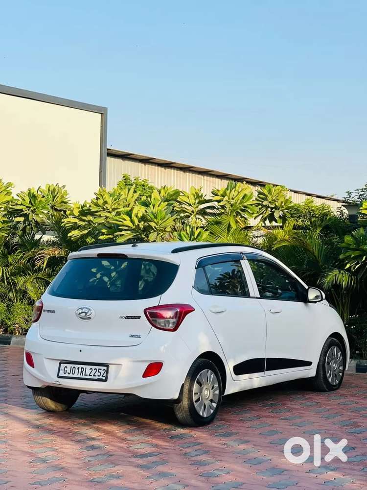 Hyundai Grand I10 1.2 Crdi Sportz, 2015, Diesel