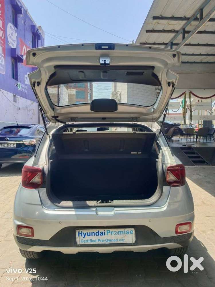 Hyundai Venue S Turbo, 2020, Petrol