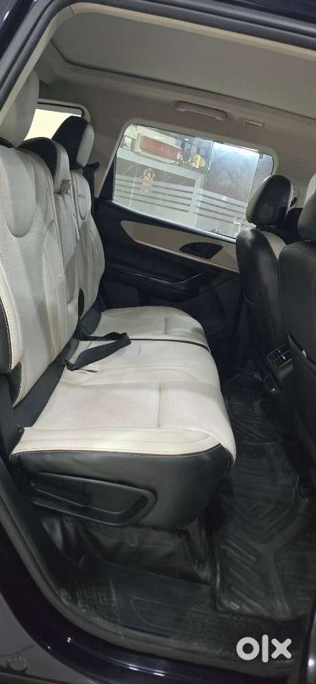 Mahindra Xuv700 2.2 Ax 5 Diesel At 7 Str, 2024, Diesel