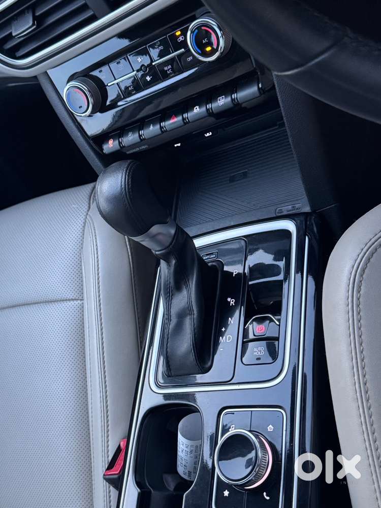 Mahindra Xuv700 Ax7 Luxury Automatic Petrol 2022