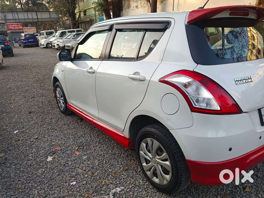 Maruti Suzuki Swift Vxi With Abs, 2016, Petrol