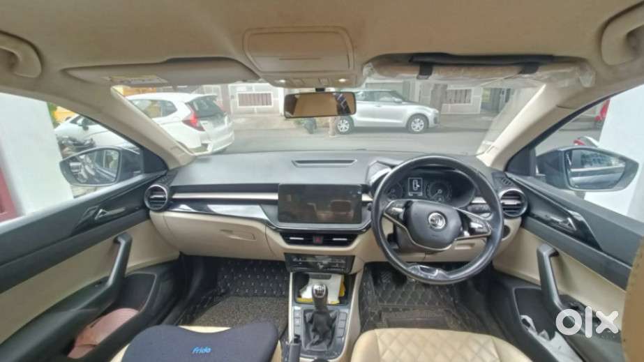 Skoda Slavia Ambition 1.0l Tsi Mt, 2022, Petrol