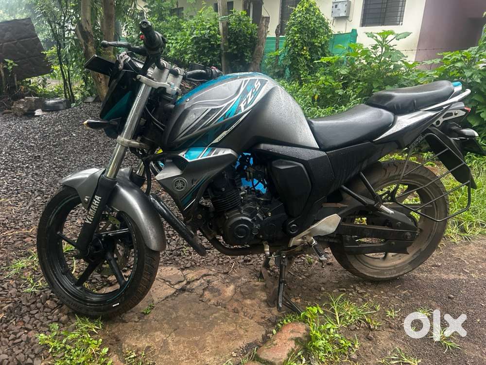 Yamaha FZS