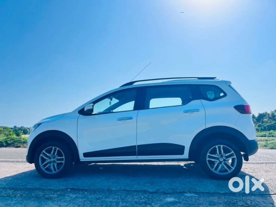 Renault Triber Rxz, 2021, Petrol