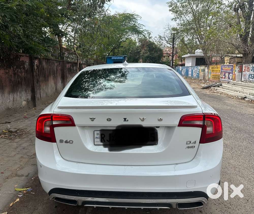 Volvo S60 Cross Country 2017 Diesel Well Maintained