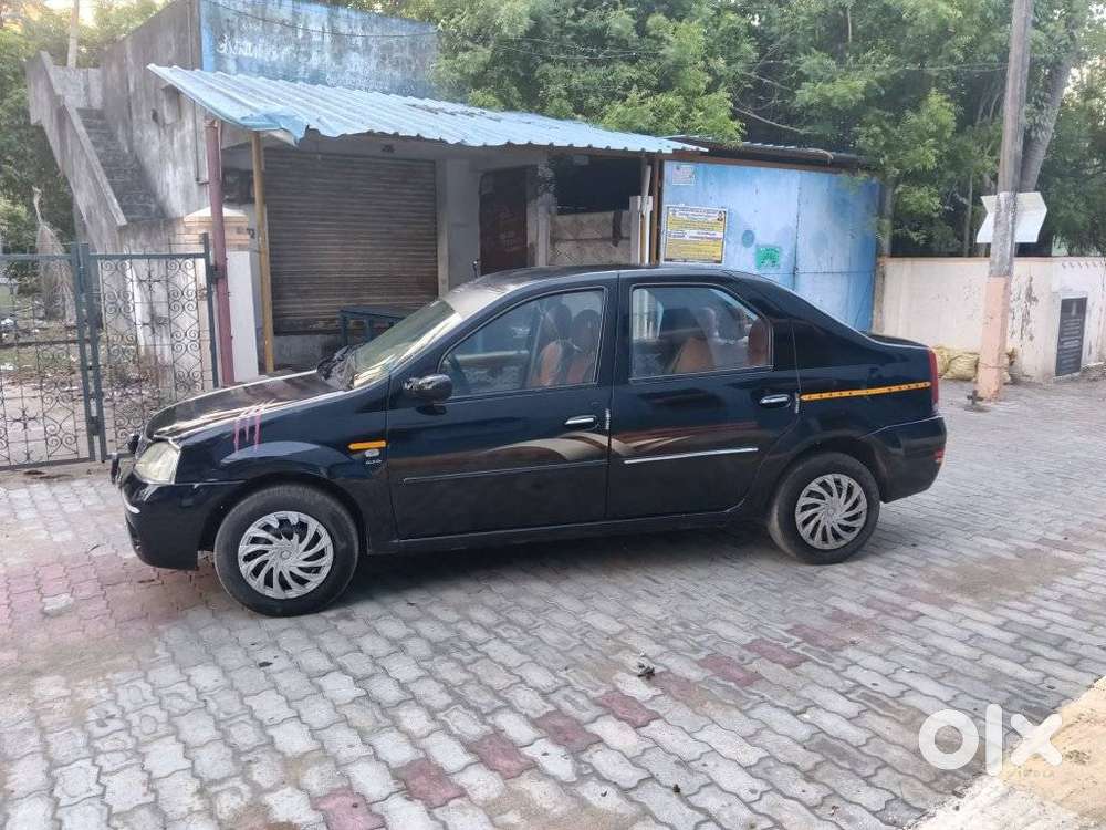 Mahindra Renault Logan, 2008, Petrol