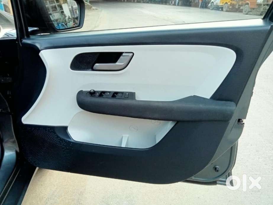 Tata Altroz Xz Plus (s) Icng, 2023, Cng & Hybrids