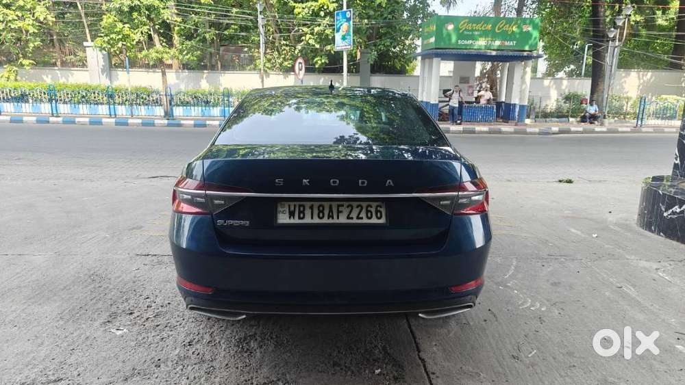 Skoda Superb 2.0 L&k Tsi At, 2021, Petrol