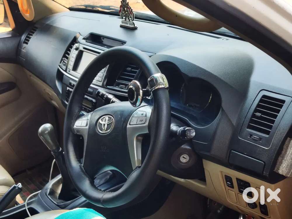 Toyota Fortuner 1st Owner Diesel 98000 Km Driven