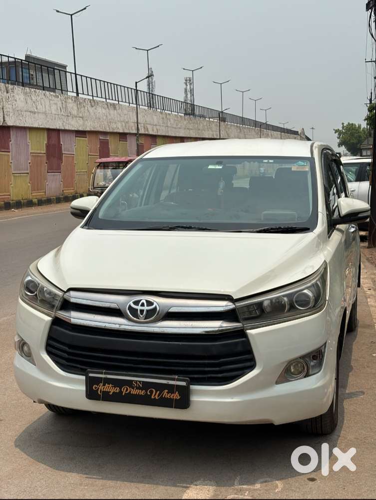 Toyota Innova 2.5 Zx 7 Str Bs-iv, 2016, Diesel