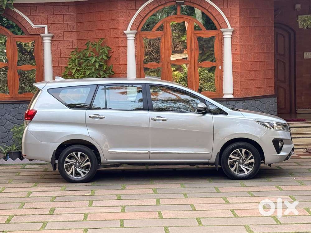 Toyota Innova Crysta 2.4 G Plus Mt 7 Str, 2022, Diesel