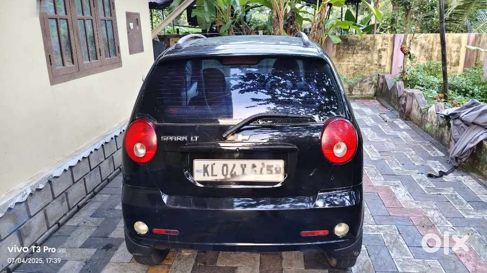 Sheverlot Spark Black Colour