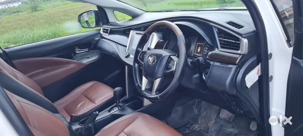 Toyota Innova Crysta 2.8z Automatic, 2016, Diesel