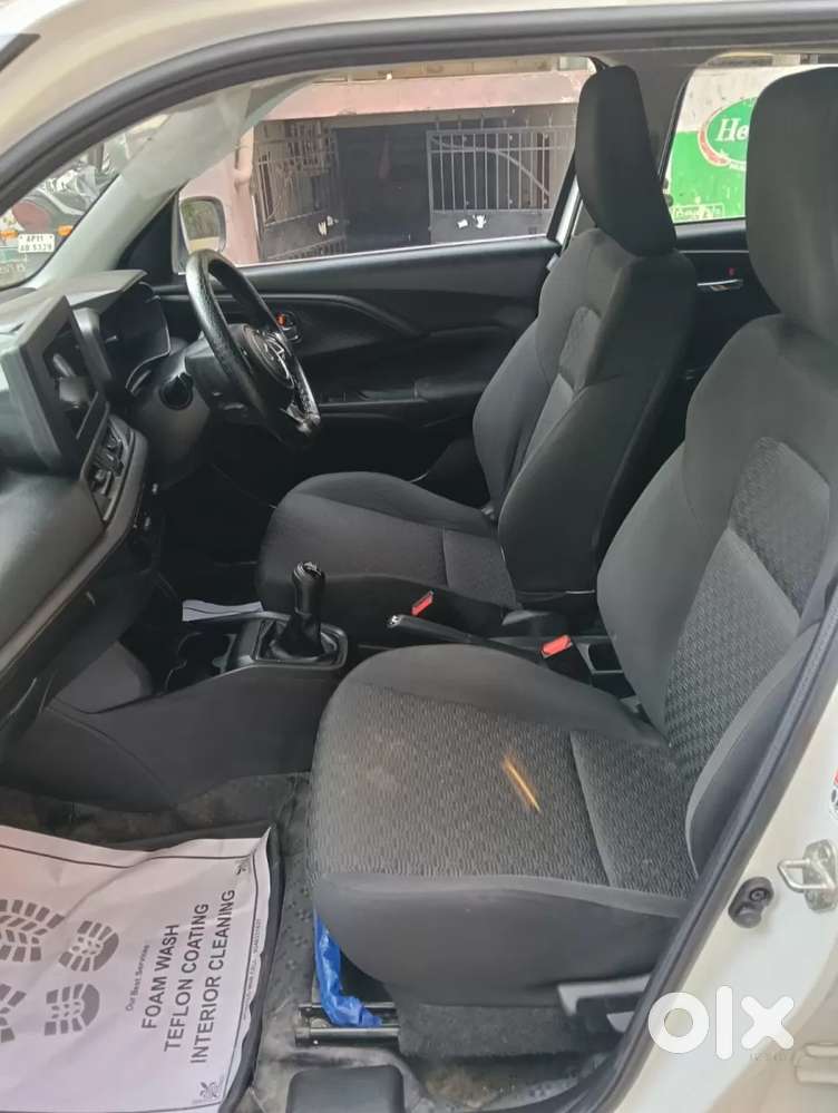 Maruti Suzuki Swift Vxi, 2024, Petrol