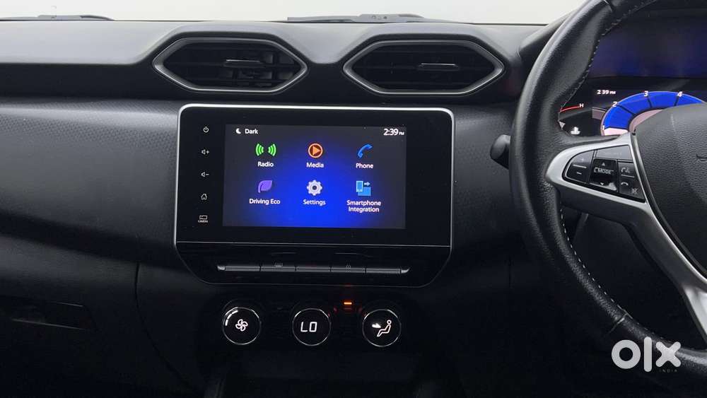 Nissan Magnite 1.0 Xv Premium, 2023, Petrol