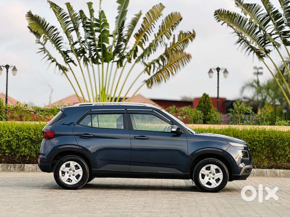Hyundai Venue 1.2 S Plus, 2021, Petrol