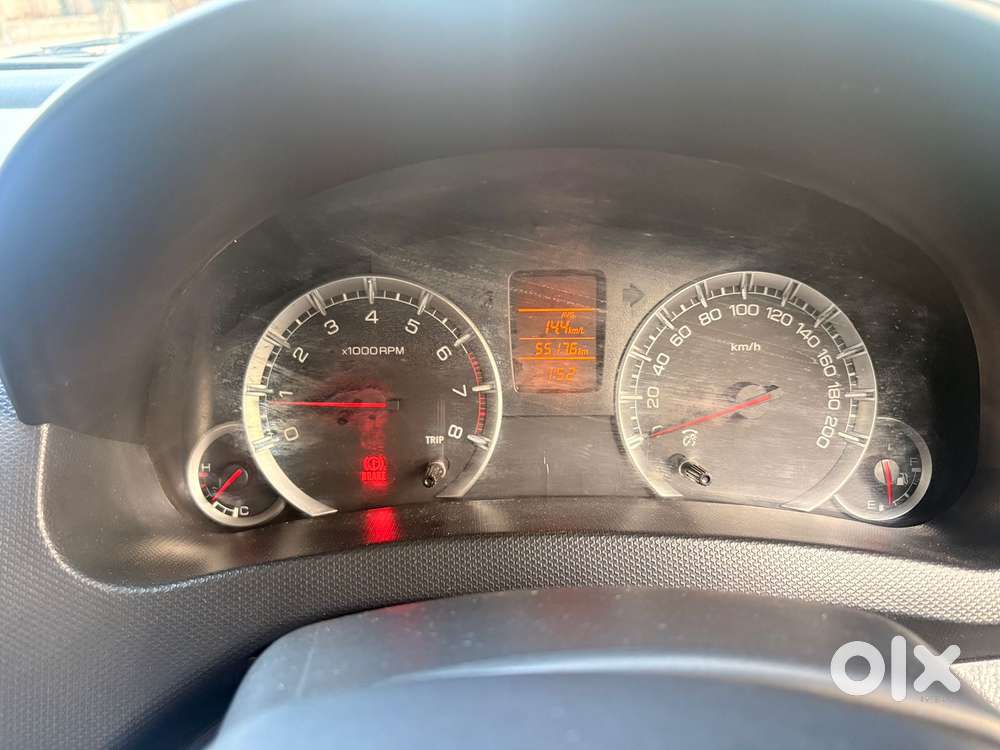 Maruti Suzuki Swift Vxi + Manual, 2016, Petrol