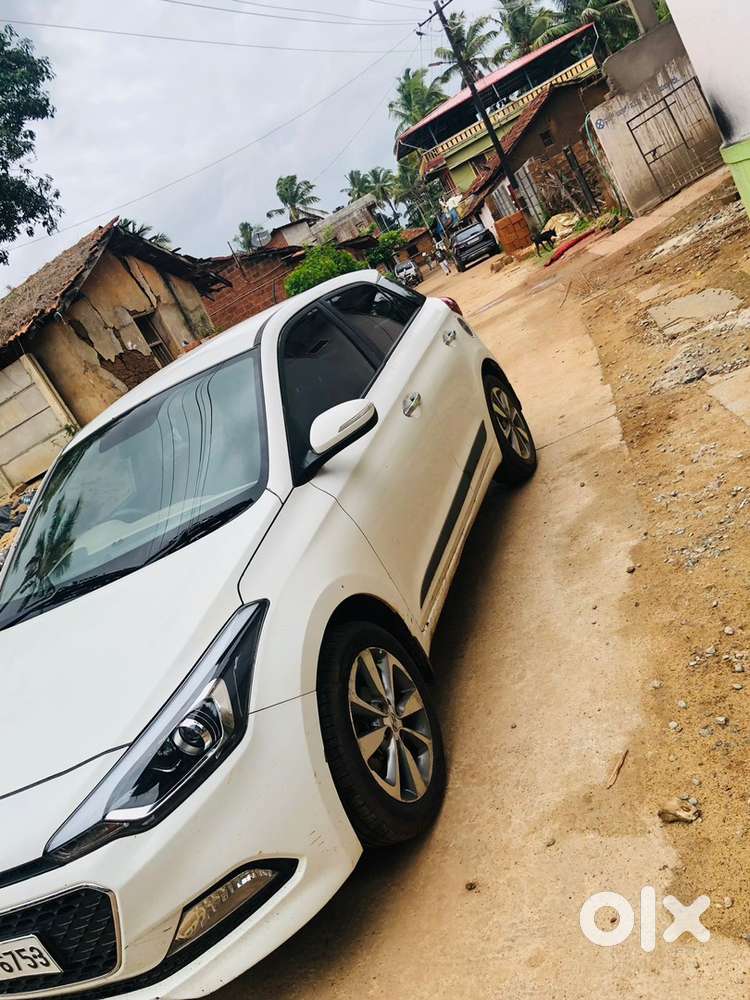 Hyundai I20 2016 Petrol 130000 Km Driven