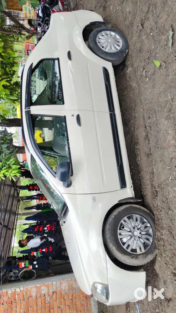 Mahindra E Verito 2013