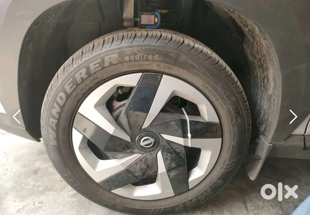 Nissan Magnite Acenta 2025 Amt Petrol