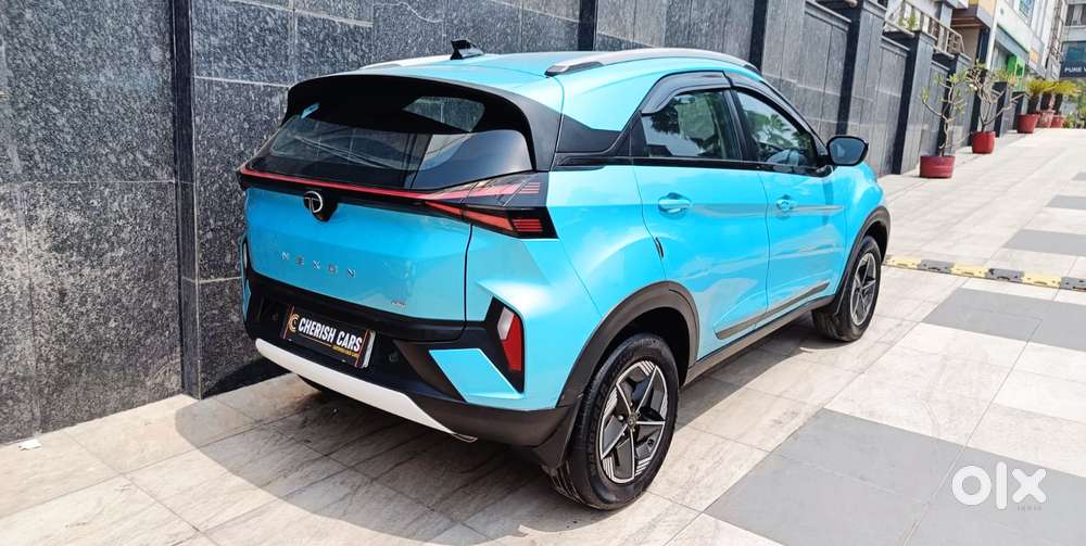 Tata Nexon Creative 1.2 Revotron Petrol 6 Mt, 2025, Cng & Hybrids