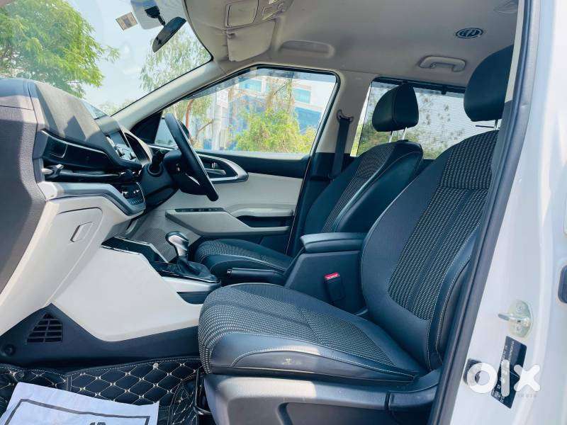 Kia Carens 1.4 Prestige Plus Turbo 7 Str, 2023, Petrol