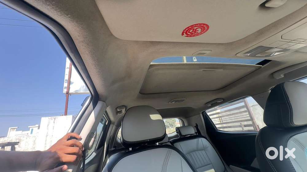 Mahindra Xuv300 2021 Diesel Well Maintained