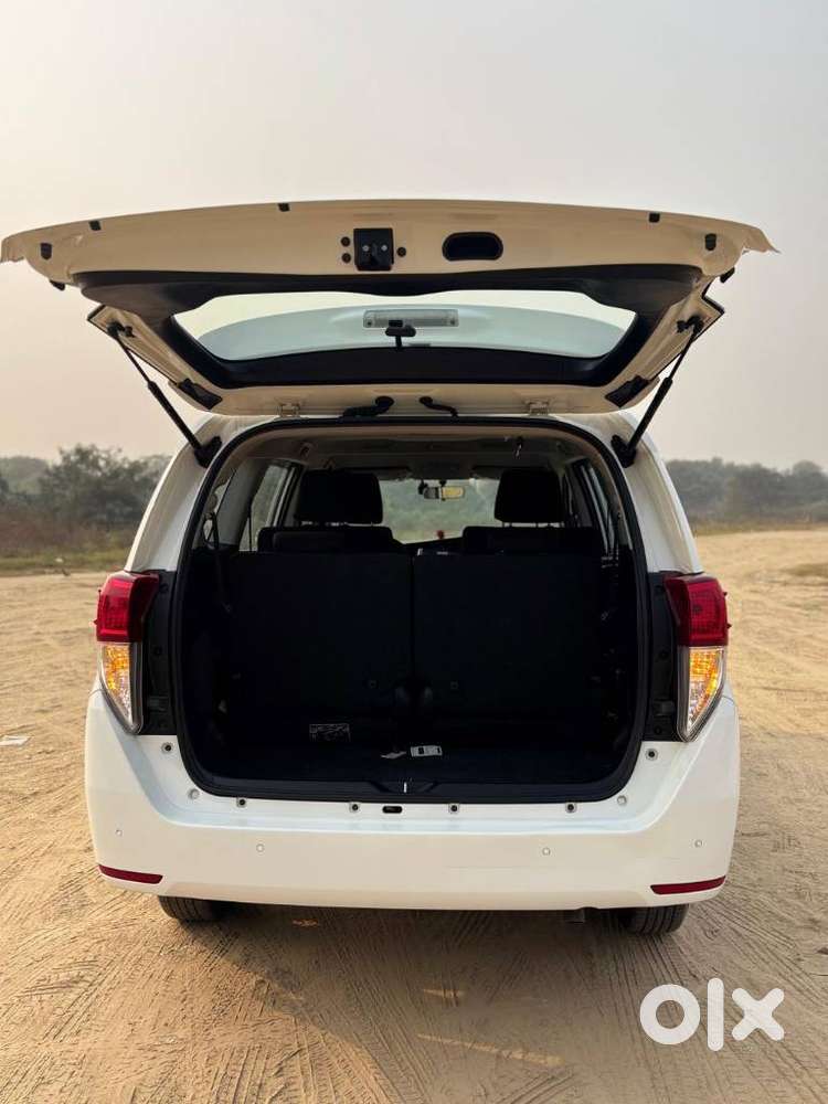 Toyota Innova Crysta