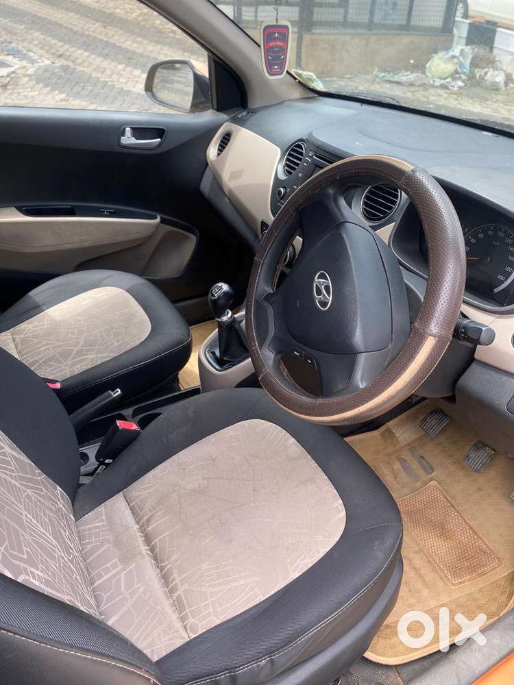 Hyundai Grand I10 Sportz, 2013, Petrol