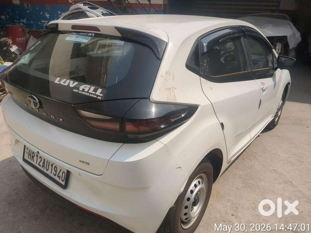 Tata Altroz Xe Cng 2024 Hybrid