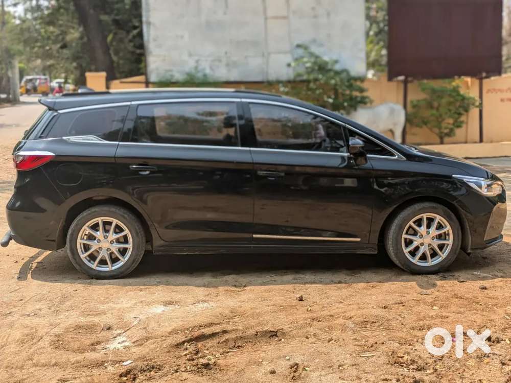 Byd E6 Electric 2023 Variant