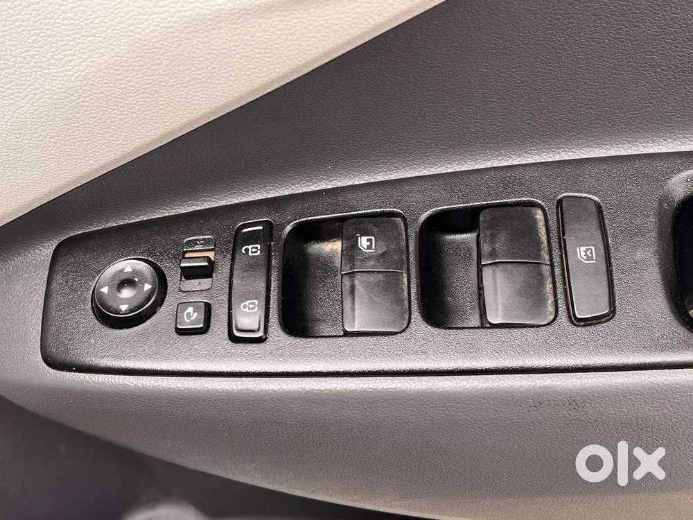 Hyundai Aura Sx Plus Automatic, 2020, Petrol