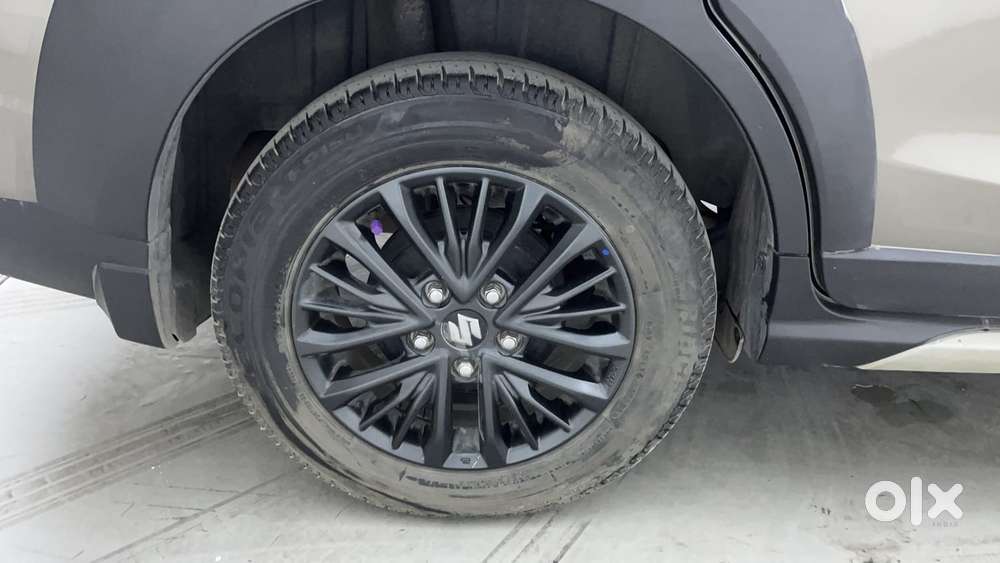 Maruti Suzuki Xl6 1.5 Alpha At, 2021, Petrol