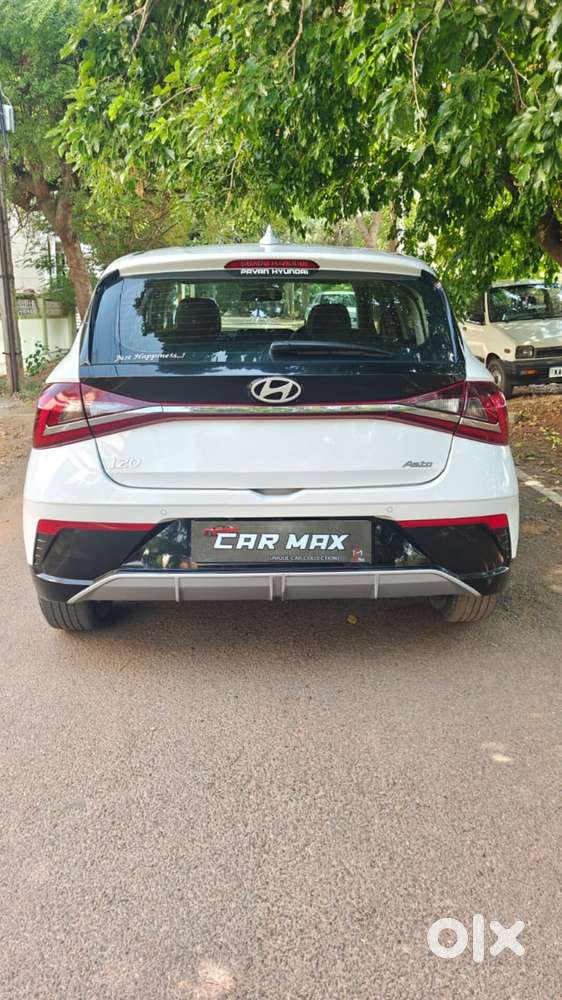 Hyundai I20 Asta (o) 1.2 Mt, 2023, Petrol