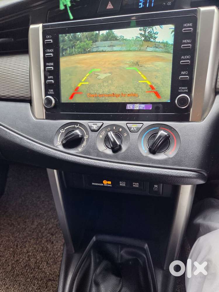 Toyota Innova Crysta 2.4 G Mt 8s, 2024, Diesel