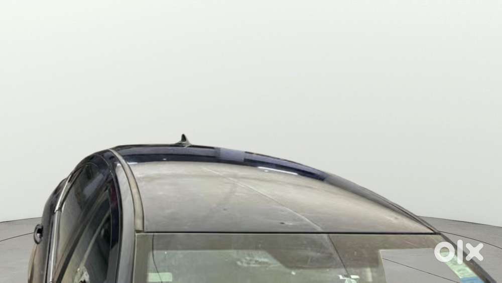 Tata Tigor Xza, 2019, Petrol