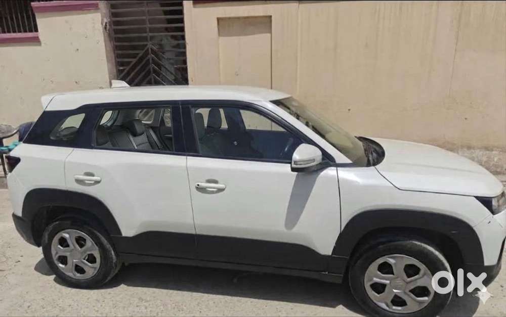 Maruti Suzuki Brezza Cng & Hybrids Well Maintained